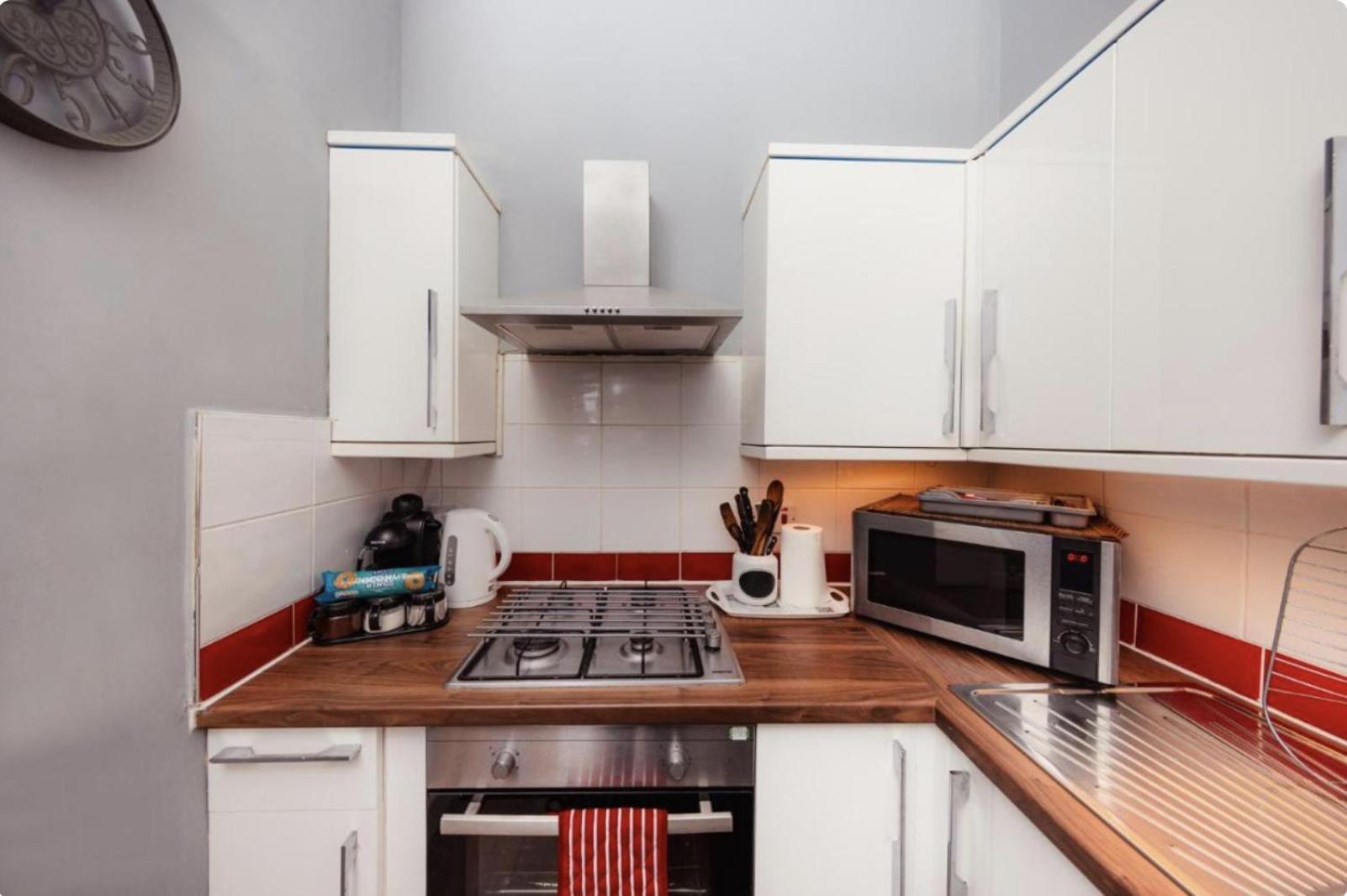 Warm Apartment By Holyrood Palace! Edinburgh Exterior photo